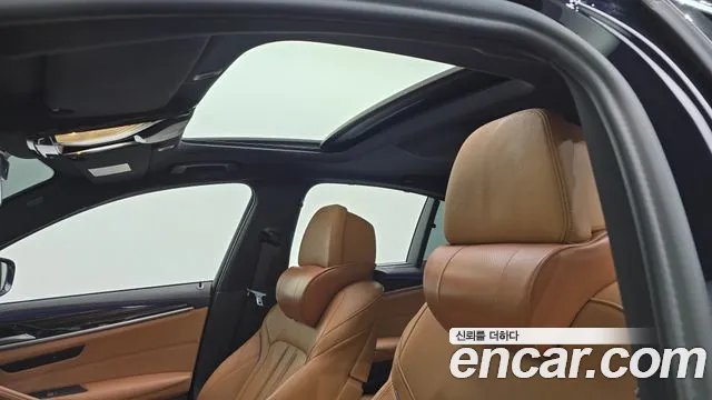 BMW 5 Series G30 — Фото автомобиля 16