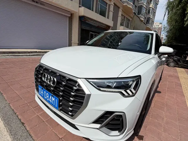 Фотография автомобиля — Audi Q3