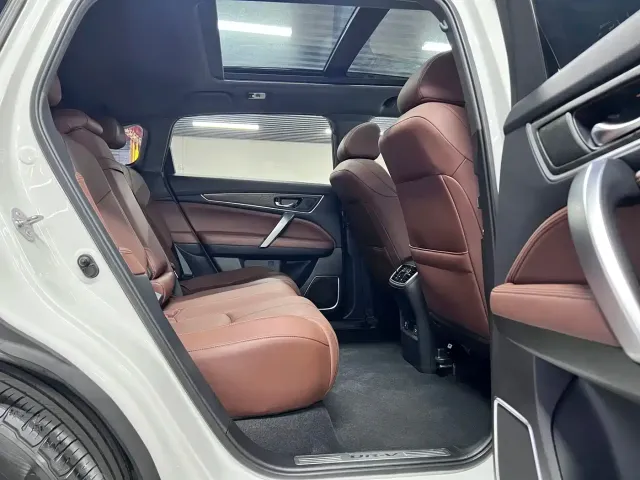 Honda Honda UR-V 2020 370TURBO 2WD Premium Elegance Edition — Фото автомобиля 10