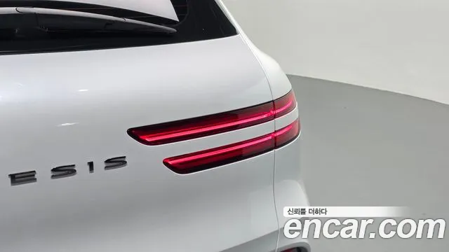 Genesis GV70 — Фото автомобиля 8