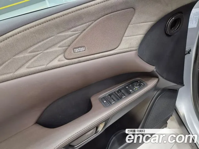 Lexus RX — Фото автомобиля 10