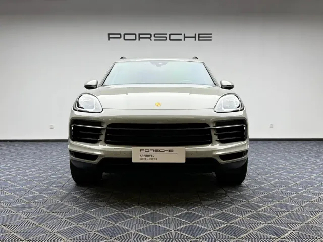 Porsche Cayenne — Фото автомобиля 8