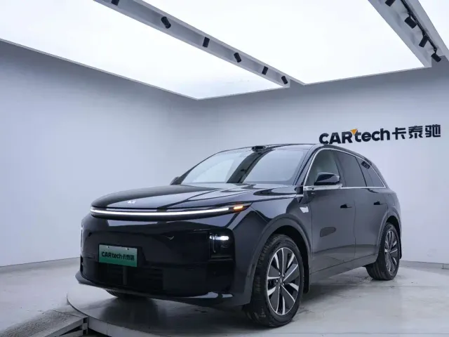 Li Auto Li Auto L6 2025 Pro Smart Renewal Edition — Фото автомобиля 11