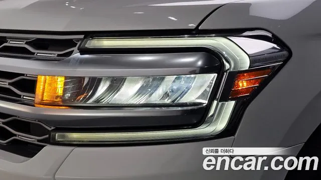 Ford Expedition — Фото автомобиля 21