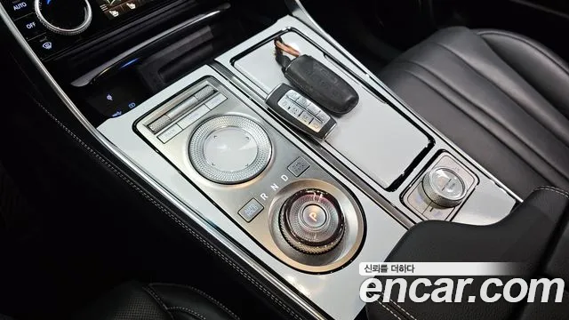 Genesis GV80 — Фото автомобиля 12