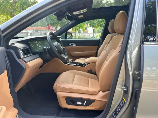 Li Auto ONE — Фото автомобиля 11