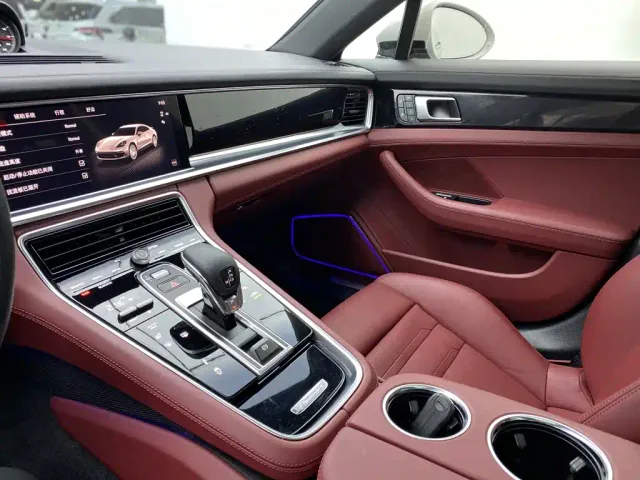 Porsche Panamera — Фото автомобиля 26