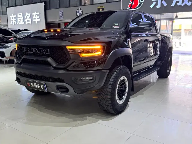 RAM Trucks — Фото автомобиля 3