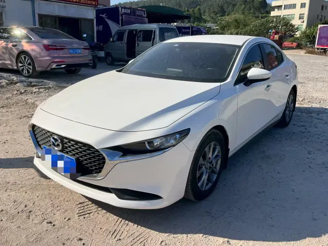 Фотография автомобиля — Mazda Axela