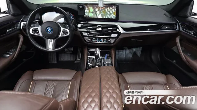 BMW 5 Series G30 — Фото автомобиля 9