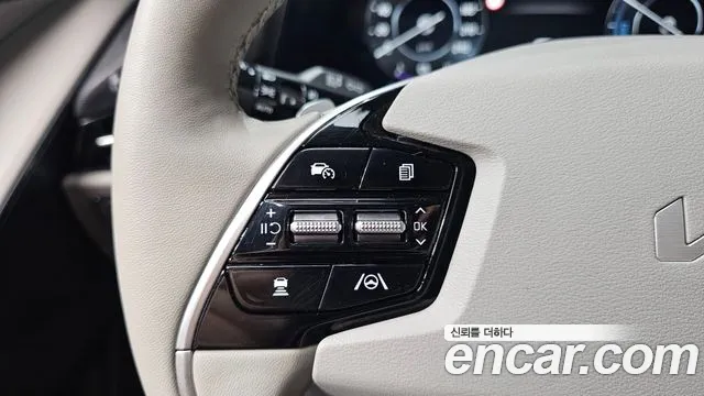 Kia Niro — Фото автомобиля 30