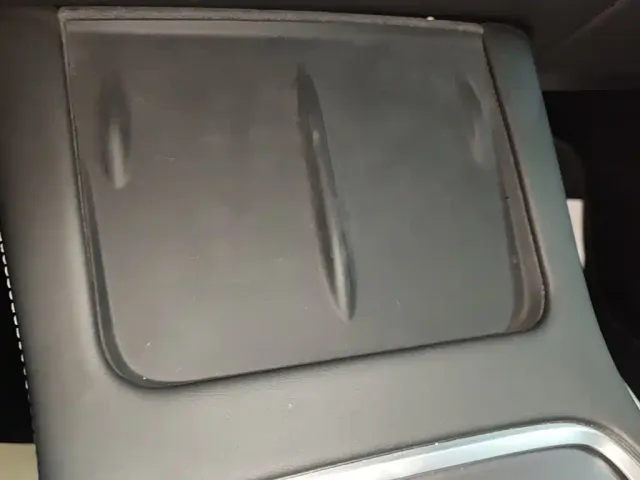 Tesla Model Y — Фото автомобиля 8
