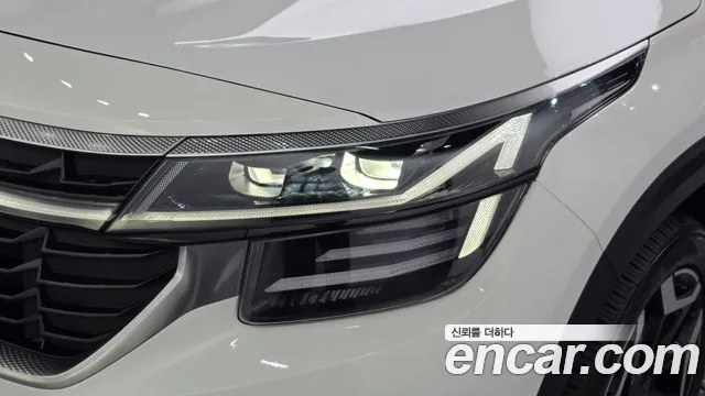 Kia Seltos — Фото автомобиля 7