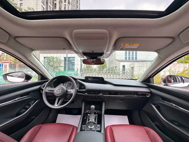 Mazda Axela — Фото автомобиля 6