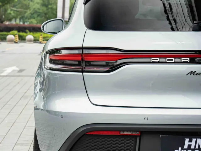 Porsche Macan — Фото автомобиля 9