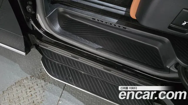 Toyota Alphard Generation 4 — Фото автомобиля 19