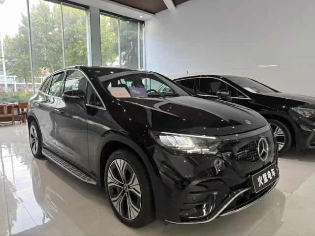 Фотография автомобиля — Mercedes-Benz EQE SUV