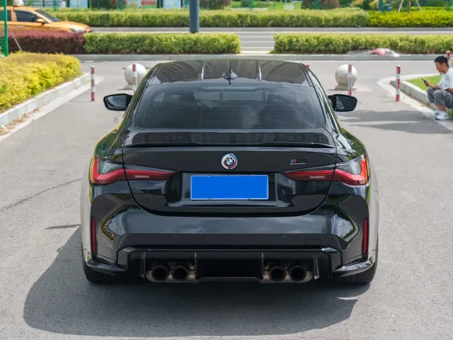 BMW M4 — Фото автомобиля 6