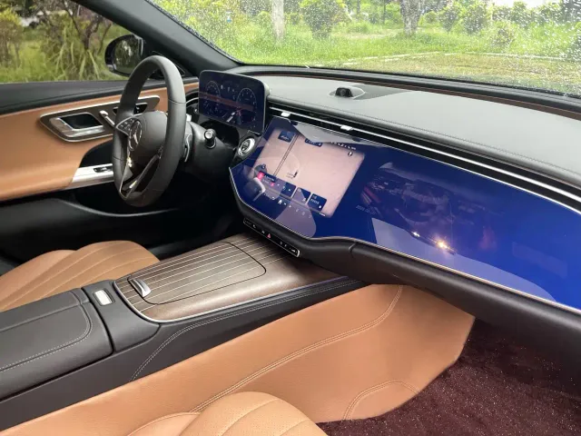 Mercedes-Benz E-Class — Фото автомобиля 16