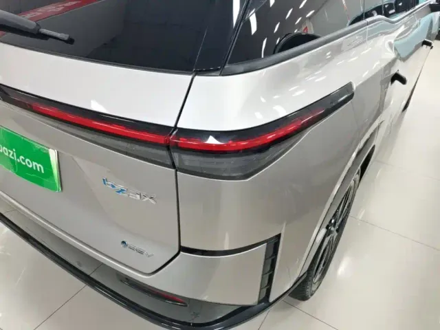 Toyota BoZhi 3X — Фото автомобиля 7