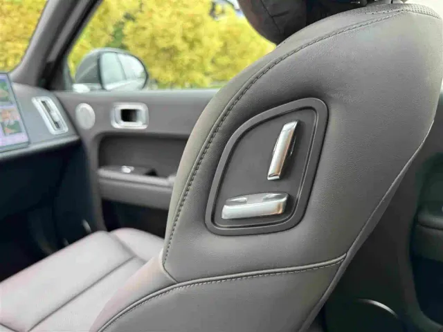 Li Auto L8 — Фото автомобиля 8