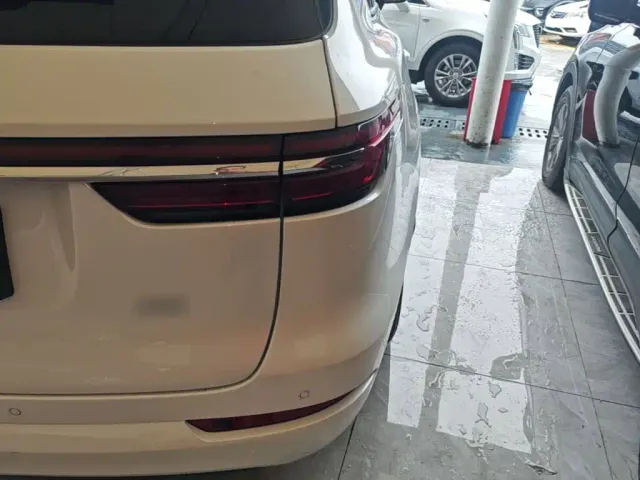 Li Auto Li ONE 2021 Extended Range 6-Seater — Фото автомобиля 7