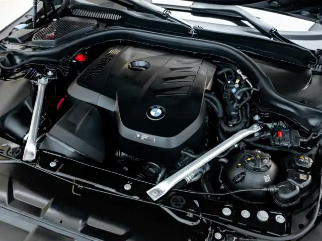 BMW 5 Series — Фото автомобиля 11