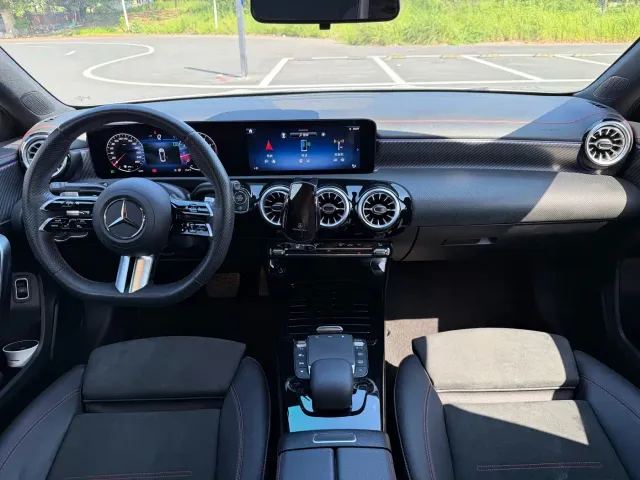 Mercedes-Benz A-Class — Фото автомобиля 18