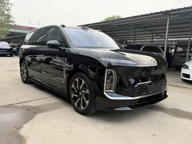 Nio ES9 — Фото автомобиля 3