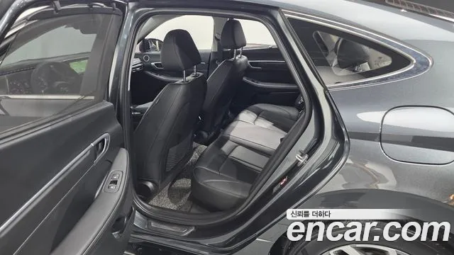 Hyundai Sonata — Фото автомобиля 17
