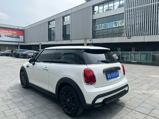 MINI Hatch — Фото автомобиля 14
