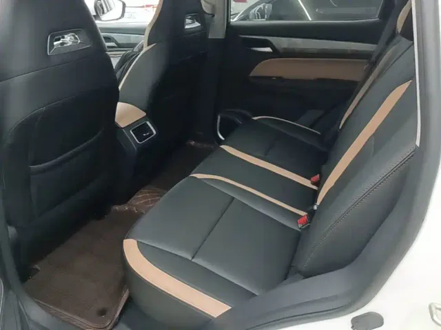 Geely Haoyue PRO — Фото автомобиля 16