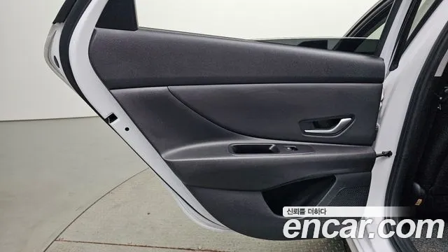 Hyundai AVANTE Новый Avante (CN7) — Фото автомобиля 25