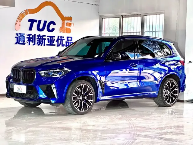 Фотография автомобиля — BMW X5 M
