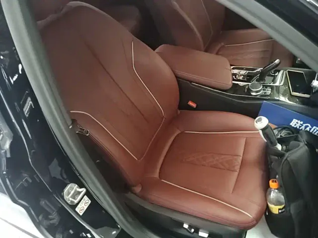 BMW 5 Series — Фото автомобиля 24