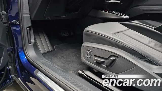 Audi Q4 e-tron — Фото автомобиля 29