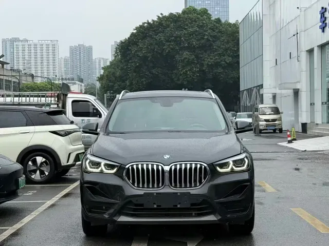 BMW X1 — Фото автомобиля 2