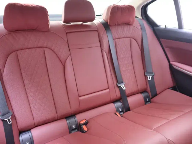 BMW 3 Series — Фото автомобиля 23