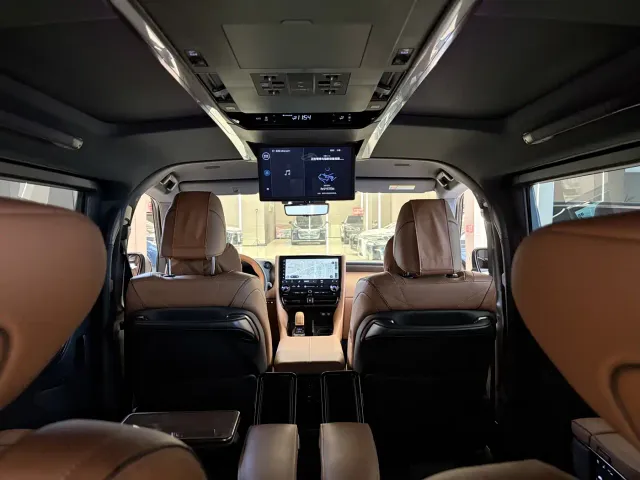Toyota Alphard — Фото автомобиля 18