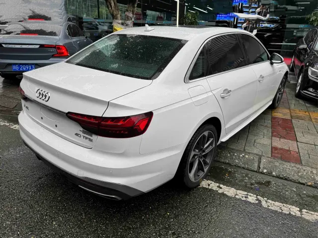 Audi A4L — Фото автомобиля 9