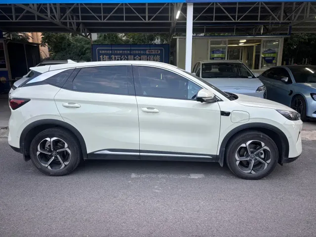 BYD Yuan PLUS — Фото автомобиля 4