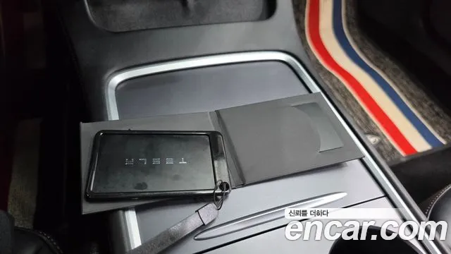 Tesla Model 3 — Фото автомобиля 23