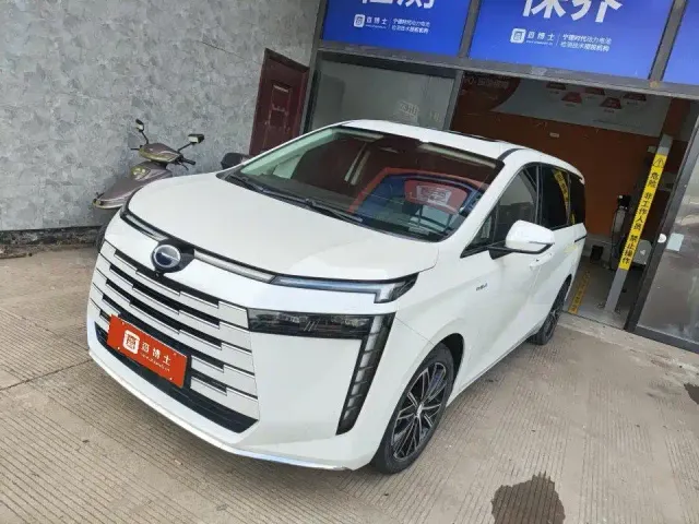 Фотография автомобиля — GAC Trumpchi E8