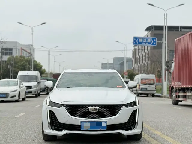 Cadillac CT5 — Фото автомобиля 2