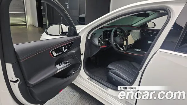Mercedes-Benz E-Class — Фото автомобиля 10
