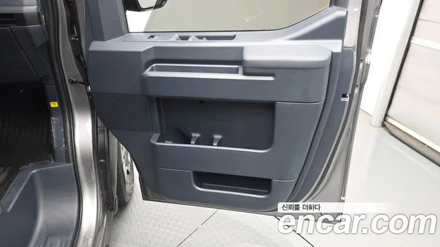 Kia PV5 — Фото автомобиля 22