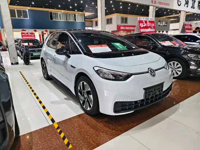 Volkswagen ID.3 — Фото автомобиля 3