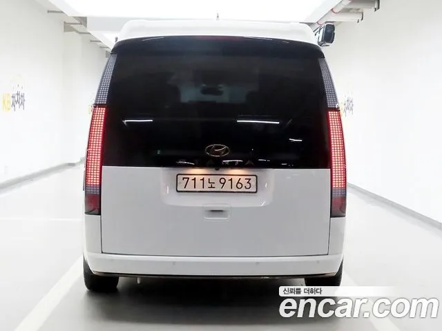 Hyundai Staria Staria 2WD автодом — Фото автомобиля 3