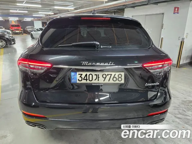 Maserati Levante — Фото автомобиля 4