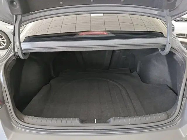Hyundai Elantra — Фото автомобиля 18